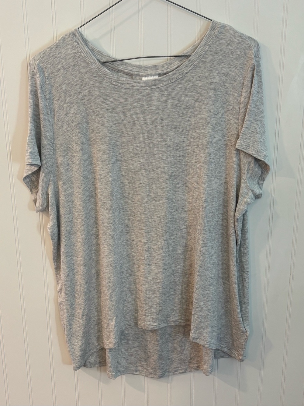 Athleta Heather Gray Short Sleeve Scoop Tee